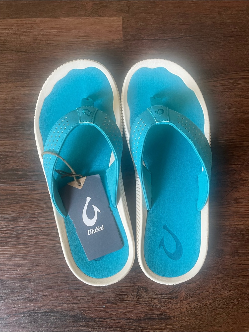 OluKai Ulele Men's 10 Tropic Blue Beach Sandals Water Resistant Flip Flops NWT